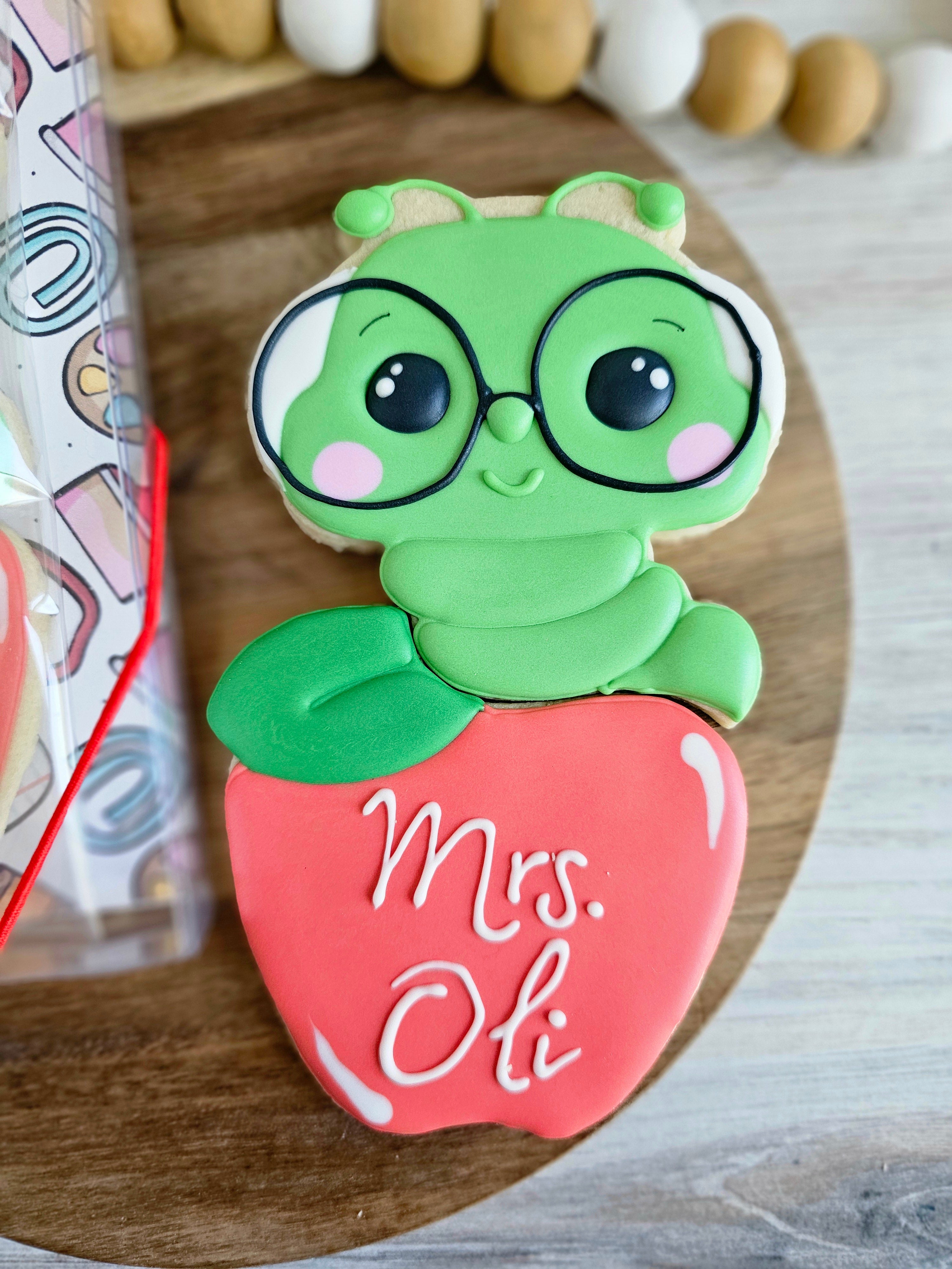 Personalized apple 2 piece cookie set