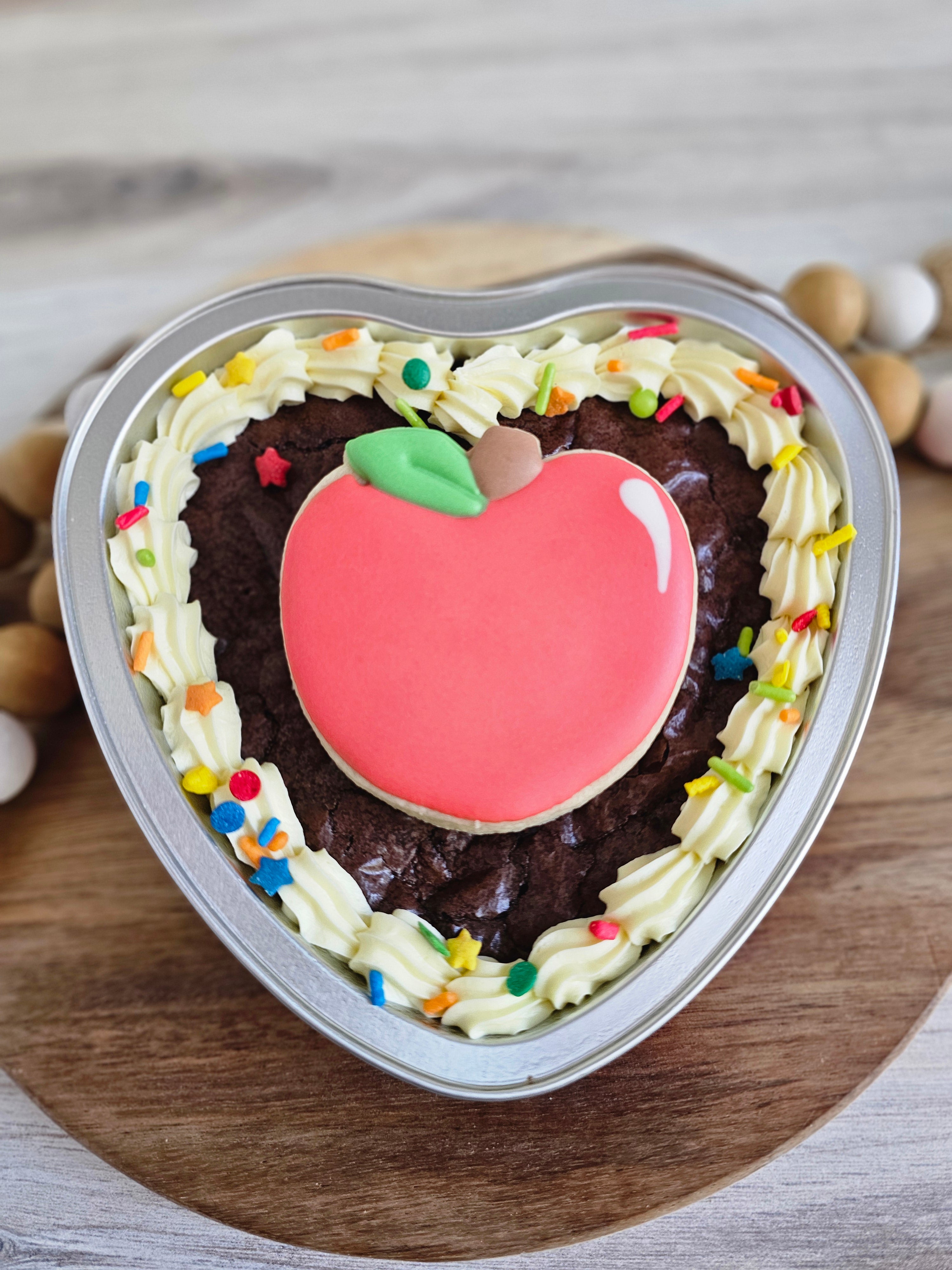 5" brownie with apple cookie